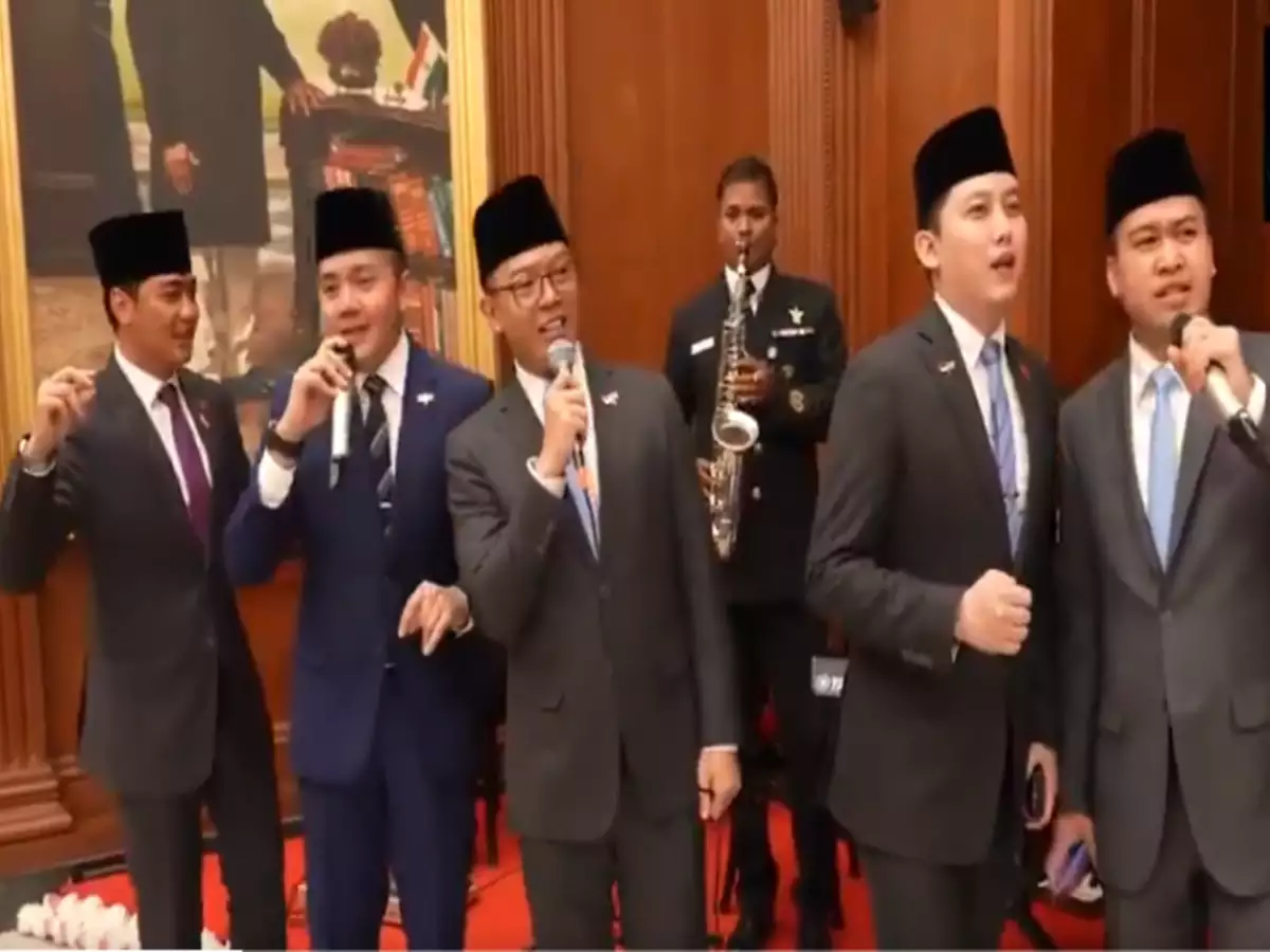indonesia-delegation-sings-kuch-kuch-hota-hai-ani