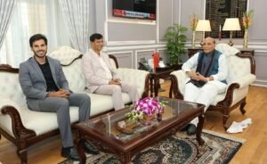 Defense Minister Rajnath Singh met MLC Pawan Singh Chauhan