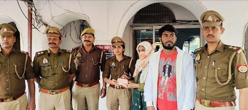 A woman who came to visit Ghantaghar lost her purse full of jewellery and cash