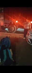 Every night the game of overloaded trucks on Shastri Bridge: Corruption caught on camera, police connivance exposed