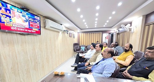 The Finance Minister did not give anything directly to the traders: Sanjay Gupta