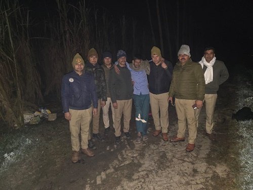 Encounter between police and criminals in Saharanpur