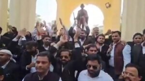 Lucknow Bar Association protested