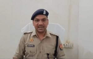 Bloody clash between two parties during prayers in the cemetery, heavy firing and stone pelting