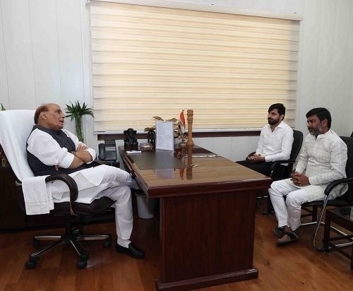 Alok Kumar Singh met Defence Minister Rajnath Singh during his stay in Delhi and discussed various political issues