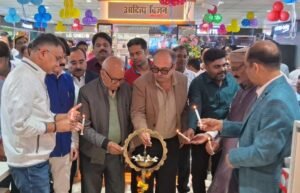 Aditya Vision inaugurated six new stores simultaneously in Lucknow