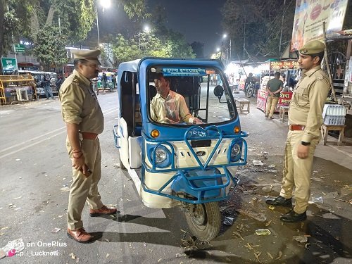 Police became strict on auto and e-rickshaw drivers running on roads without number plates