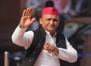 BJP likes foul smell, uproar over Akhilesh Yadav's statement, BJP launched a strong attack