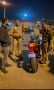 Once again, coming to Gomti Nagar Extension proved costly for sports bikers