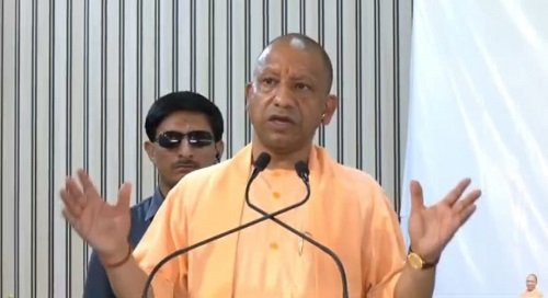 Uttar Pradesh Chief Minister clarified his position towards media, extended support to journalists