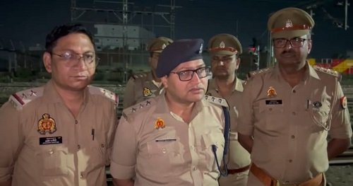 An encounter took place during checking by Hapur Nagar police station, a miscreant was arrested in a wounded state in retaliatory action