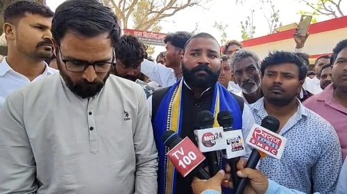 Related- People of Dalit community protested in Biharigarh police station