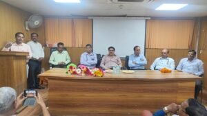 Farewell felicitation ceremony of Chief Pharmacist Anand Prakash Arya concluded