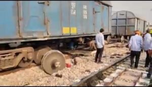 Bulandshahr: Two coaches of a goods train derailed at Khurja Junction, causing chaos