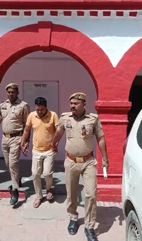 The smuggler who came to the capital to supply ganja with "PRESS" and "High Court" written on his vehicle was caught