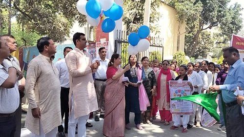 Bijnor District Magistrate Jasjit Kaur flagged off the communicable disease control awareness rally