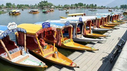 Silent Dal, deserted Shikaras: Srinagar has lost its charm, bookings are being cancelled in large numbers
