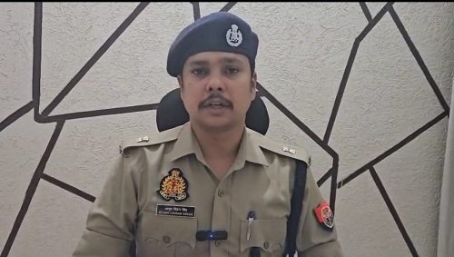 Meerut: Action taken on Palestine flag hoisted on house in Madhavpuram, house owner arrested