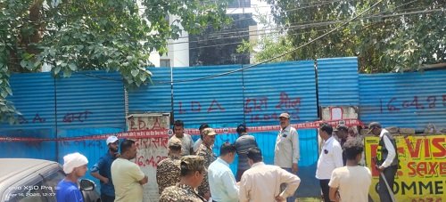 LDA takes big action against illegal construction, seals 4 commercial buildings in Aliganj and Jankipuram