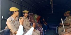 SP raided the sex racket's hideout, 9 women and 6 men arrested