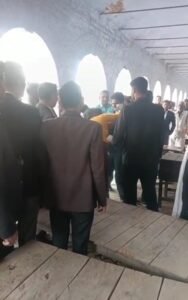 Two women beat up a lawyer in the court