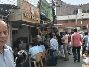 GST raid on Lucknow's famous Vajpayee Puri shop, machines seized, investigation of transactions continues