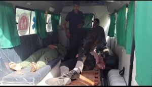 Devotees' car collided with a tree, 6 people injured in the accident