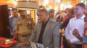 Chief Secretary Manoj Kumar Singh and DGP Prashant Kumar reached Varanasi