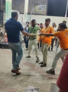 Opposing underweighing at a petrol pump proved costly, customer was beaten up, accused salesman in custody