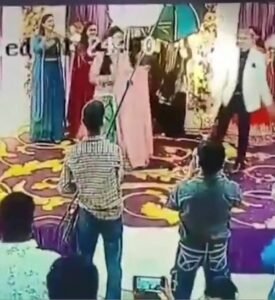 The joy of the silver jubilee of marriage turned into sorrow when a cloth merchant died while dancing on stage.