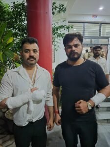 Lucknow: Deadly attack on lawyers in Vibhutikhand, advocates Abhishek Tripathi and Raghavendra Pandey injured