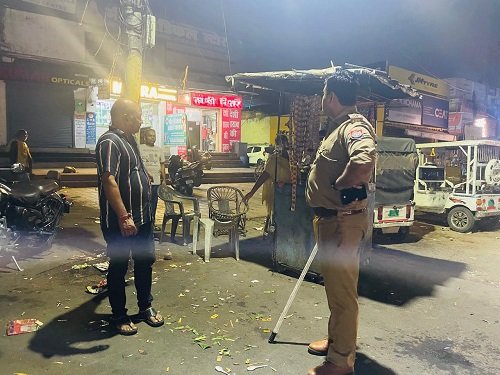 Lucknow: Kaiserbagh police strict on late night drinkers, will get final warning, then strict action will be taken