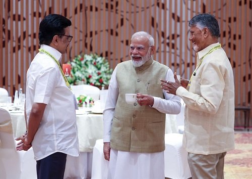 Prime Minister Modi met MK Stalin and Chandrababu Naidu in the Niti Aayog meeting