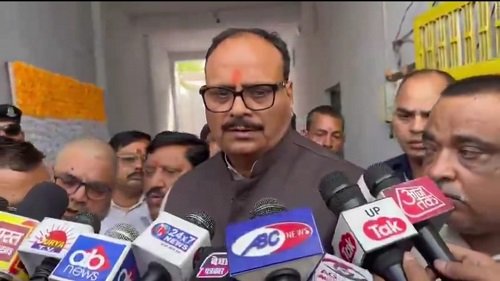 Deputy Chief Minister Brajesh Pathak reached the house of martyr Shubham Dwivedi in the terrorist attack, said – 'Shubham's sacrifice will not go in vain'