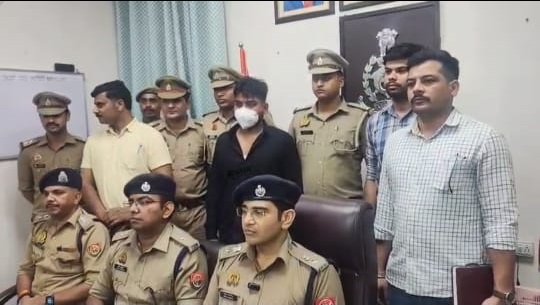 Lucknow: Chain robbery of a woman revealed, accused caught after scanning 500 CCTV footage