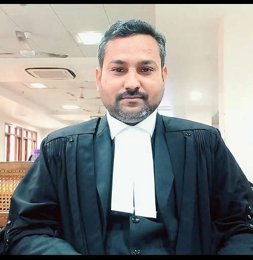 High Court advocate and relatives jumped into Indira Canal, rescue operation is going on for 9 hours