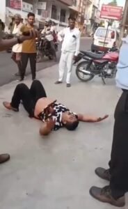 Ghazipur: The youth injured by the bullet kept shouting for help, people kept making videos – questions raised on humanity