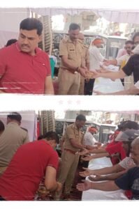 A grand feast was organized at the Naka police station, the inspector distributed prasad and offered bhog to Lord Hanuman