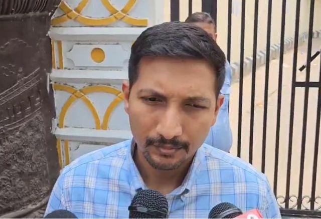 DM Visakh inspected various examination centers in Lucknow for the Civil Services Preliminary Examination