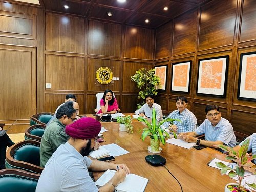 Divisional Commissioner Dr. Roshan Jacob held a review meeting regarding heat wave and gave necessary guidelines