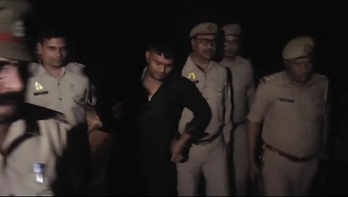 Bulandshahr: Two cow smugglers arrested in police encounter, one shot in the leg