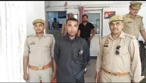 Lucknow: A youth creating a ruckus with a fake pistol was arrested within minutes, a major mishap was averted due to the vigilance of Gomti Nagar police