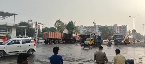 Lucknow: Horrific road accident on Ayodhya-Lucknow highway, one dead, one injured