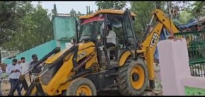 District administration takes big action against illegal madrassas, bulldozers run on two, 18 sealed