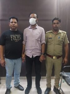 Greater Noida: Administrative officer of GST department arrested while taking bribe of Rs 45,000, major action by vigilance team