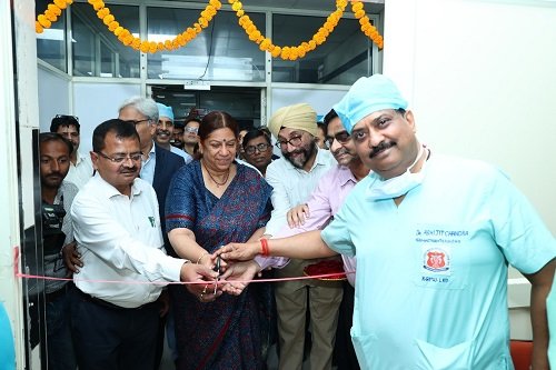 Robotic surgery unit launched at KGMU, Vice Chancellor Prof. Sonia Nityanand inaugurated it