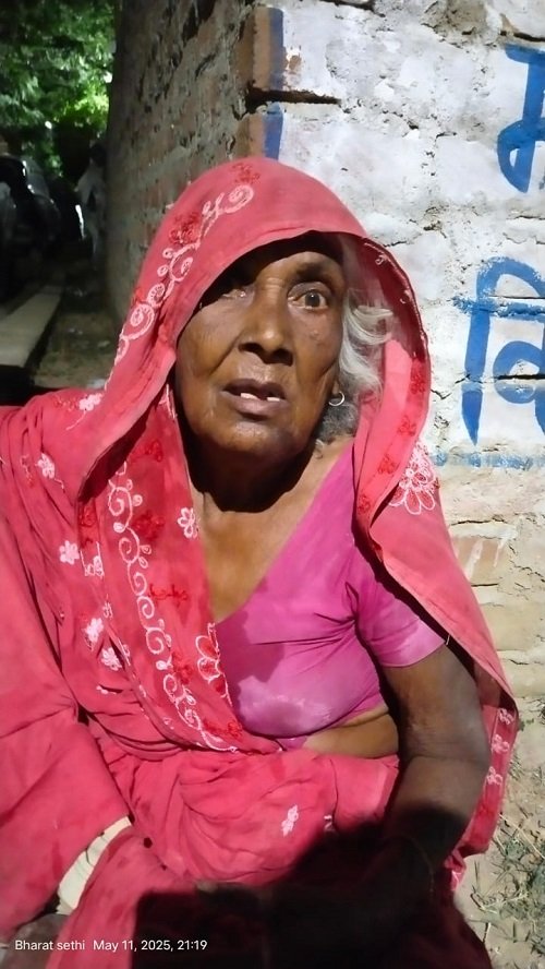 Lucknow: Humanity shamed on Mother's Day, sons abandon their mother