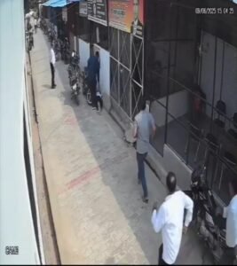 Lucknow: Advocate Pawan Singh suddenly dies in Tehsil premises, heartbreaking incident captured on CCTV