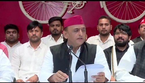 Lucknow: Akhilesh Yadav furious over irregularities in teacher recruitment, said – BJP government is ruining the education department as part of a conspiracy