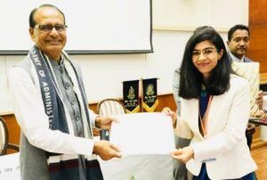 Lucknow: IAS Saumya Pandey gets 'Best Officer' award